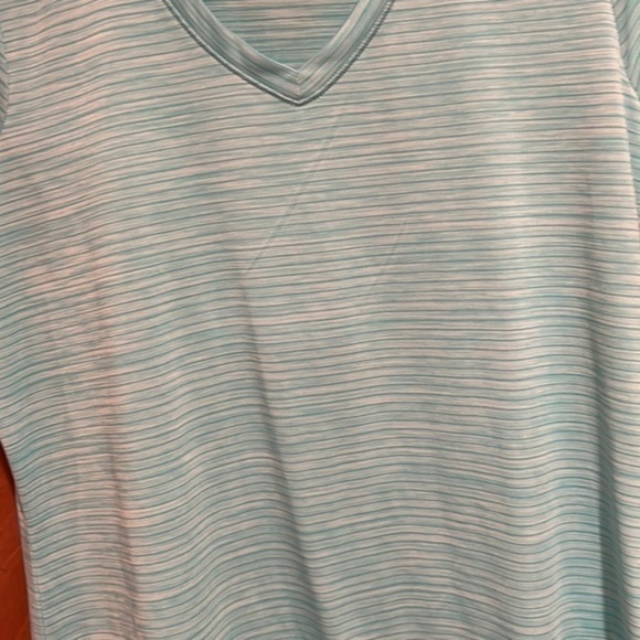 Xersion Active Wear Shirt Size Large - Picture 2 of 5